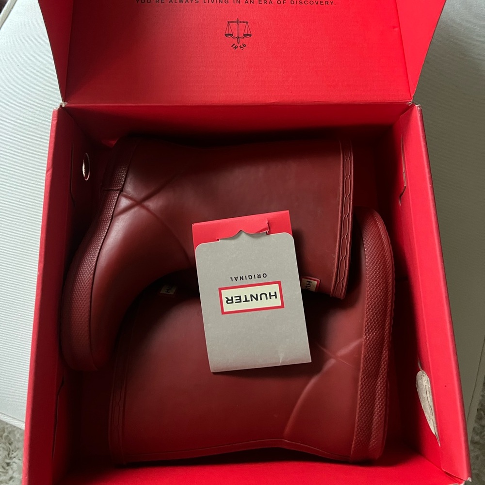 Red hunter boots for kids